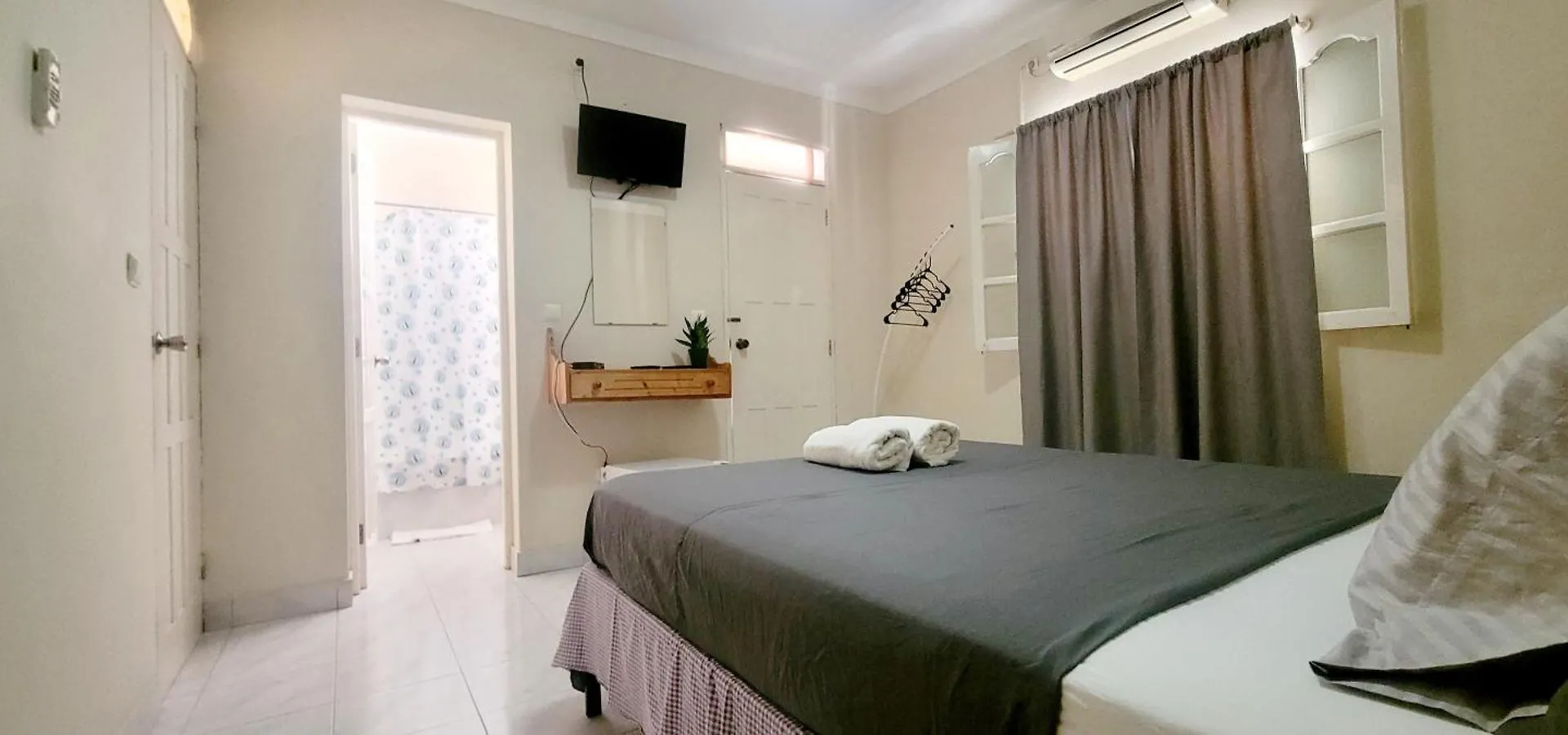 Opensky Bed & Breakfast Sao Filipe